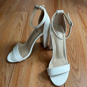 Size 6 white heels